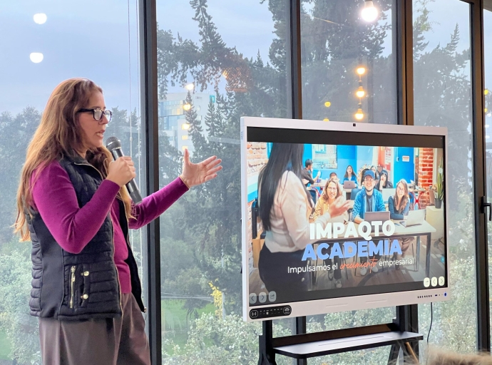 LIDERAZGO DE EMPRENDEDORAS ECUATORIANAS